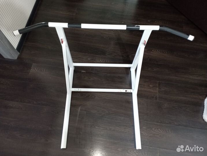 Турник настенный с брусьями б/у