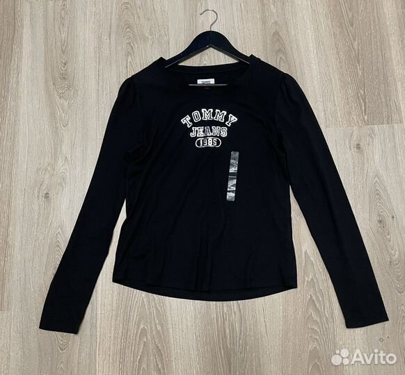 Tommy Hilfiger S (42, 44) новый лонгслив оригинал