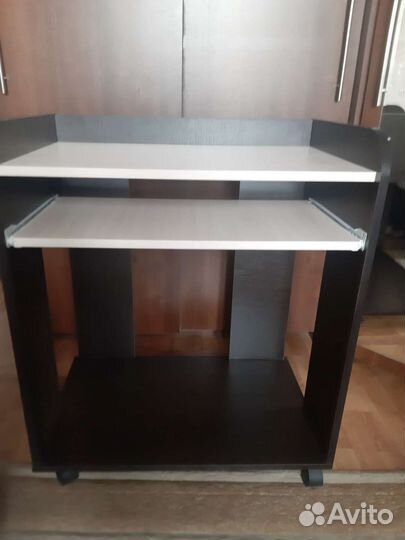 Компьютерный стол новый