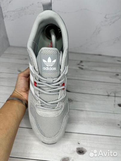 Adidas ZX 700 HD