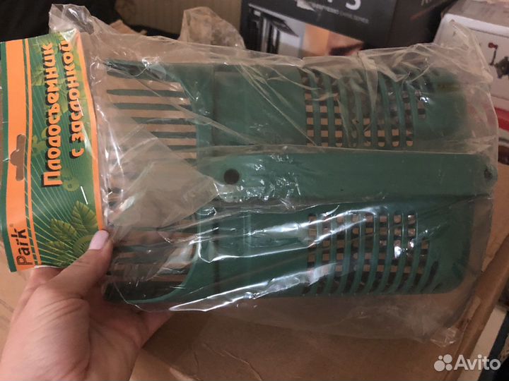 Плодосъемник с заслонкой