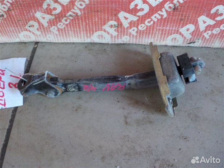 Ограничитель хода двери задний левый Toyota Rav 4