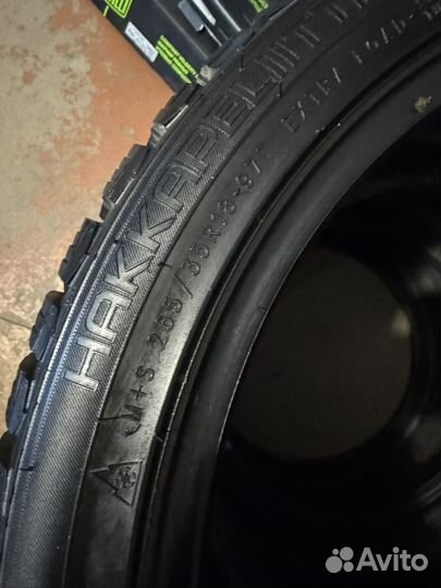 Nokian Tyres Hakkapeliitta 9 245/40 R18 и 265/35 R18 50S