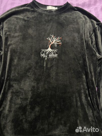 Свитшот holy sinner