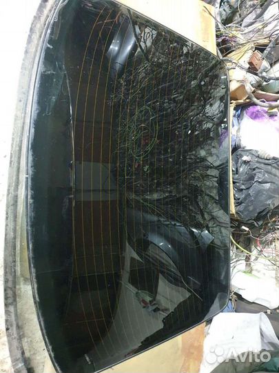 Продам заднее стекло/quattro на седан Audi C4