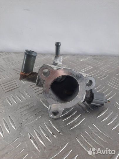 Фланец (тройник) системы охлаждения Suzuki Ignis 2