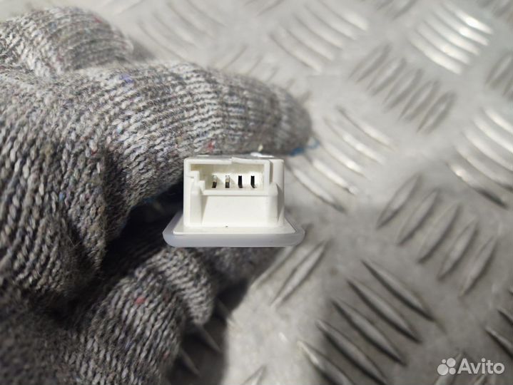 Б/У Плафон салонный BMW#006