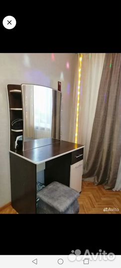 Туалетный столик