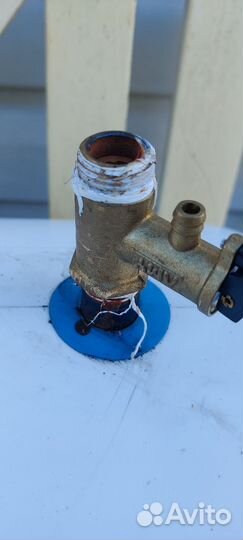 Водонагреватель Electrolux 10л (верхняя подводка)