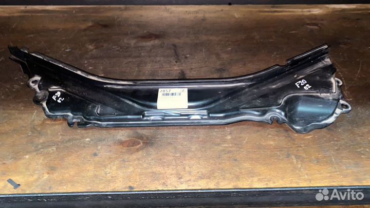 Накладка декоративная BMW f20