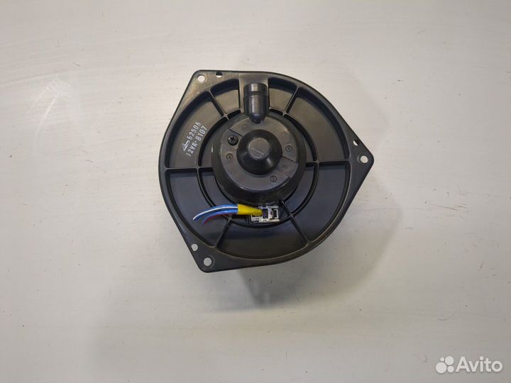 Двигатель отопителя Nissan Patrol, 1998