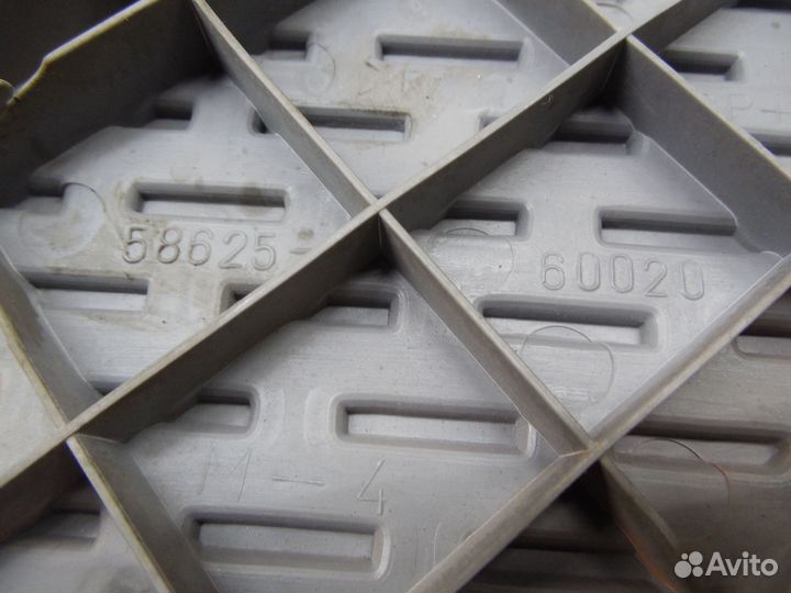 Накладка (кузов внутри) Land Cruiser (100) 1998-20