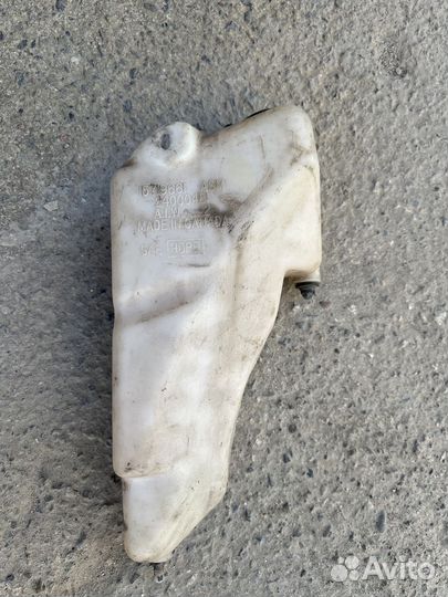 Бачок омывателя лобового стекла Chevrolet Blazer