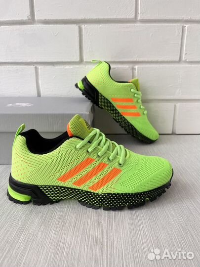 Новые кроссовки Adidas