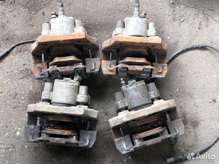 Тормозные суппорта 40/20 бмв х5 е70