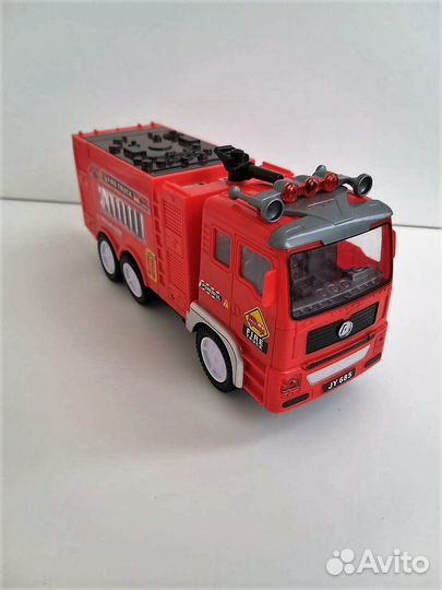 Вертолет и пожарная машина звук, свет, движение