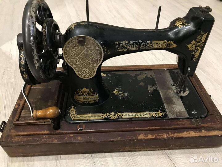 Швейная машина Singer