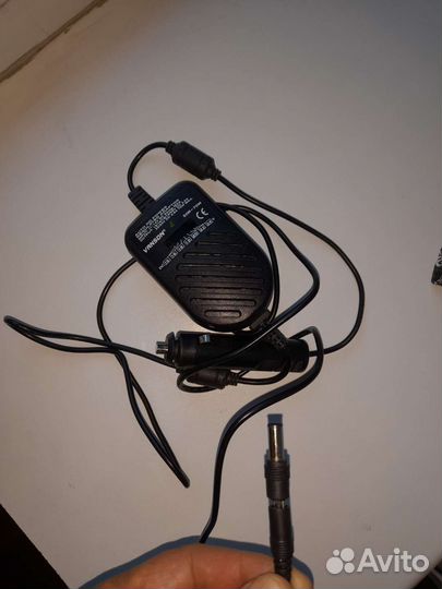 Авто адаптер SDR-70 W Vanson для ноутов 15-24V