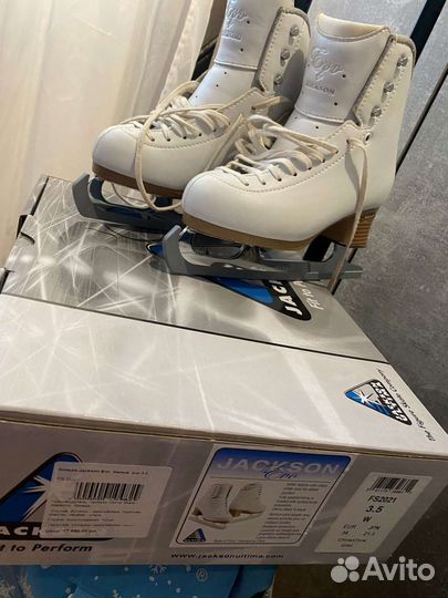 Фигурные коньки jackson