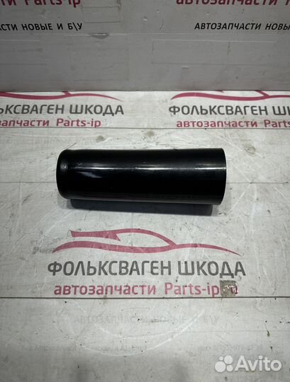 Пыльник заднего амортизатора