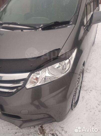 Реснички на фары для Honda Freed 2008-2011