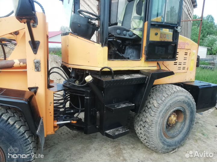 Фронтальный погрузчик YIGONG ZL20, 2011