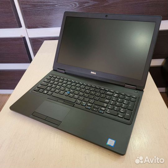 Ноутбук Dell latitude 5590