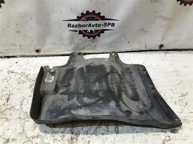 Пыльник двигателя Mitsubishi Lancer 9