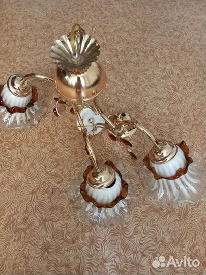 Люстра3х рожковая