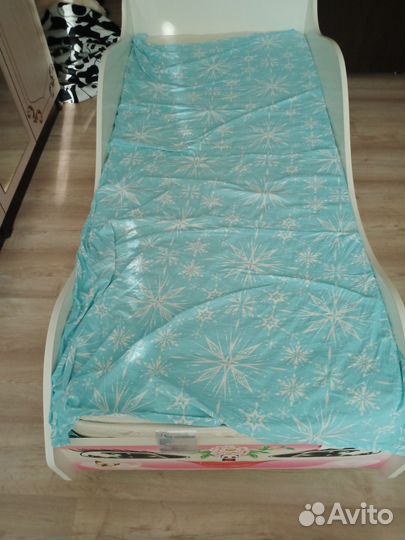 Кровать с матрасом бу