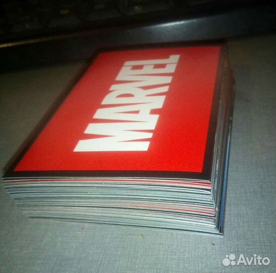 Наклейки Panini Marvel 80 лет