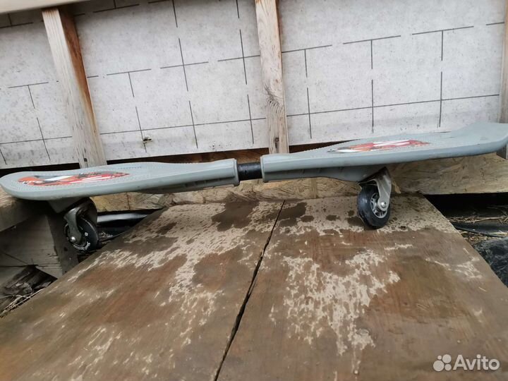 Двухколесный скейтборд