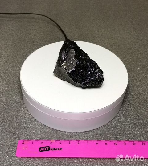 Меланит (гранат чёрный)