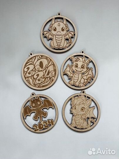 Елочные игрушки 2024