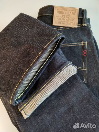 Подшив цепным стежком джинсов плотностью до 25Oz