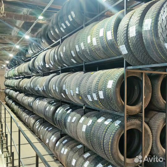 Toyo Observe Garit GIZ 225/45 R17