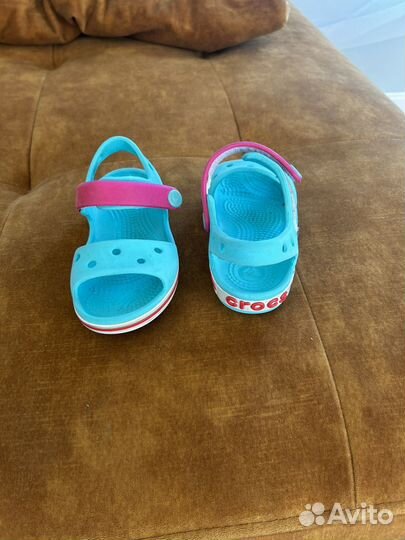 Сандали crocs c7