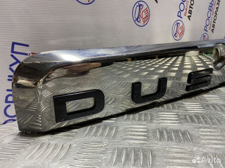 Накладка крышки багажника Renault Duster