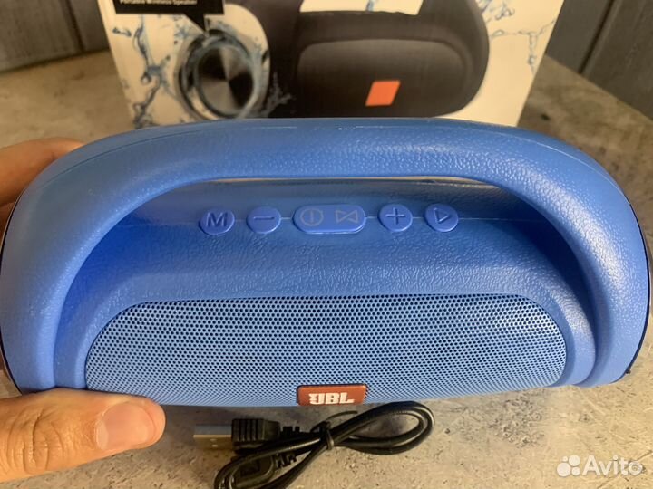 Новая беспроводная колонка JBL BoomBox Mini