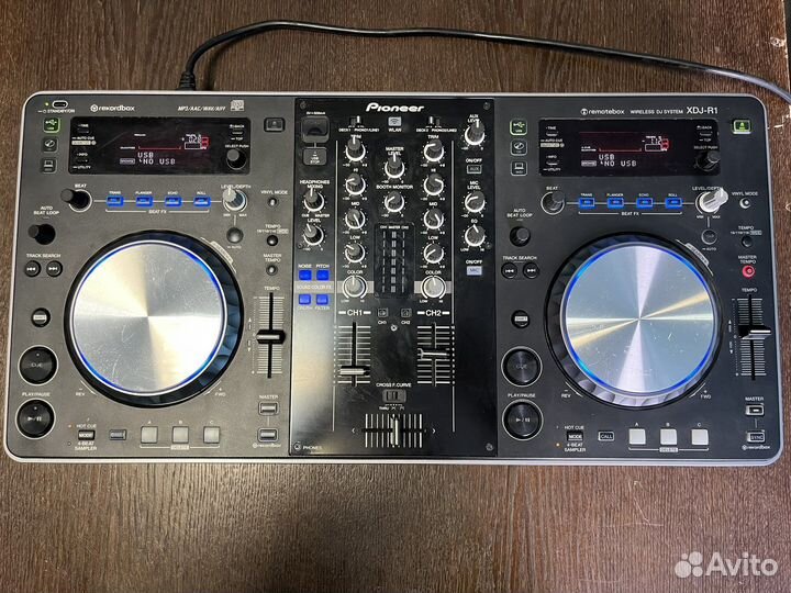 Pioneer XDJ r1