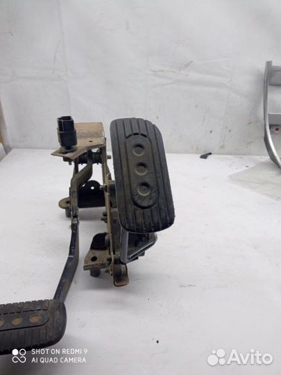 Педаль газа Nissan Note E11 2006-2013