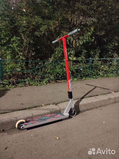 Трюковой самокат стрит