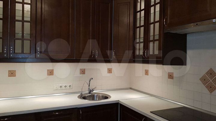 2-к. квартира, 75 м², 6/17 эт.