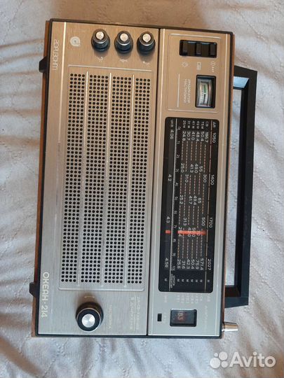 Радиоприемник СССР 80-е годы