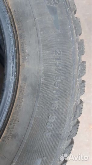 Kumho I'Zen KW22 215/65 R16 98T