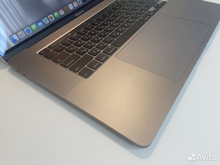 Отличный macbook pro 16 2022 32 Gb/ 8Gb vram