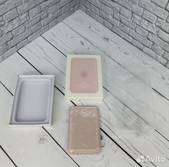 Кардхолдер Apple MagSafe