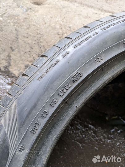 Pirelli P Zero PZ4 285/40 R21