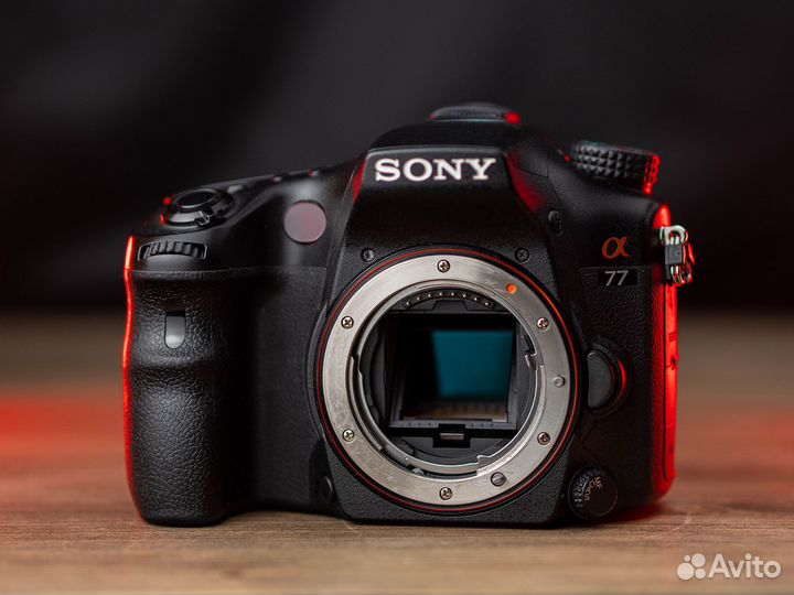 Sony Alpha a77