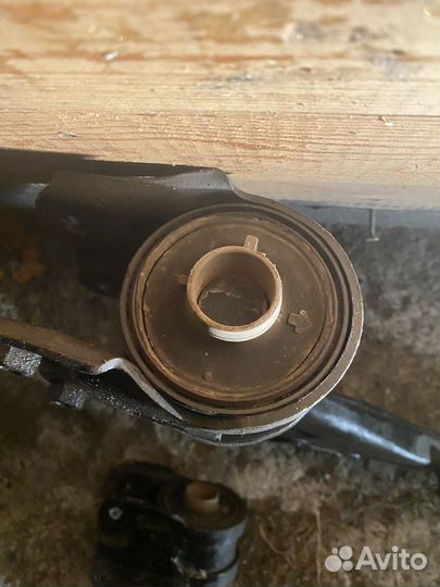 Рычаг подвески передний правый Mazda Cx-7